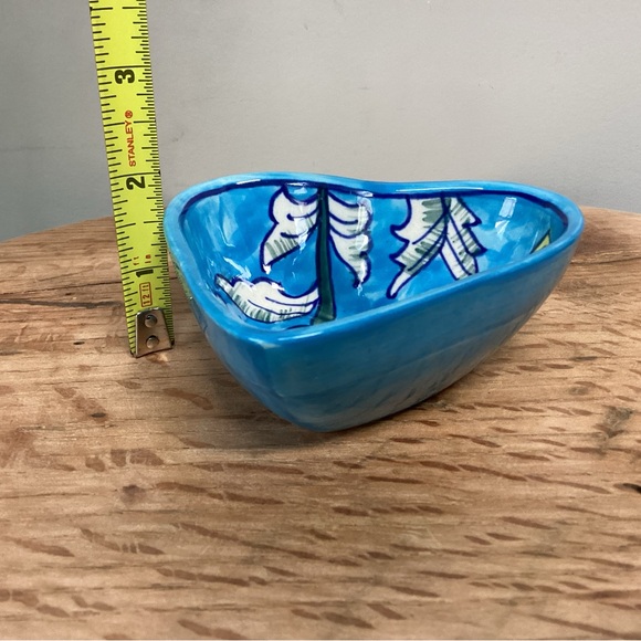 🔵 Cute Heart Shaped Dish - Trinket Bowl - Ceramic Crafted - Excellent - Picture 9 of 11